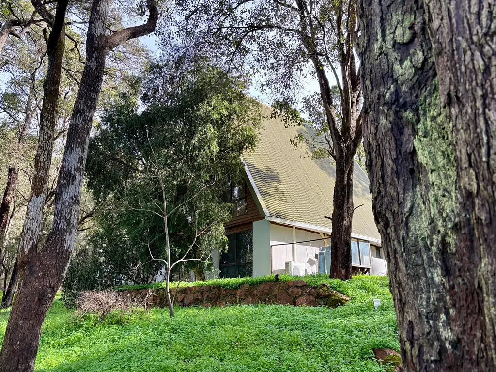 Dwellingup 4બેડરૂમ Rare Rammed Earth A-Frame in the Heart of Dwellingup