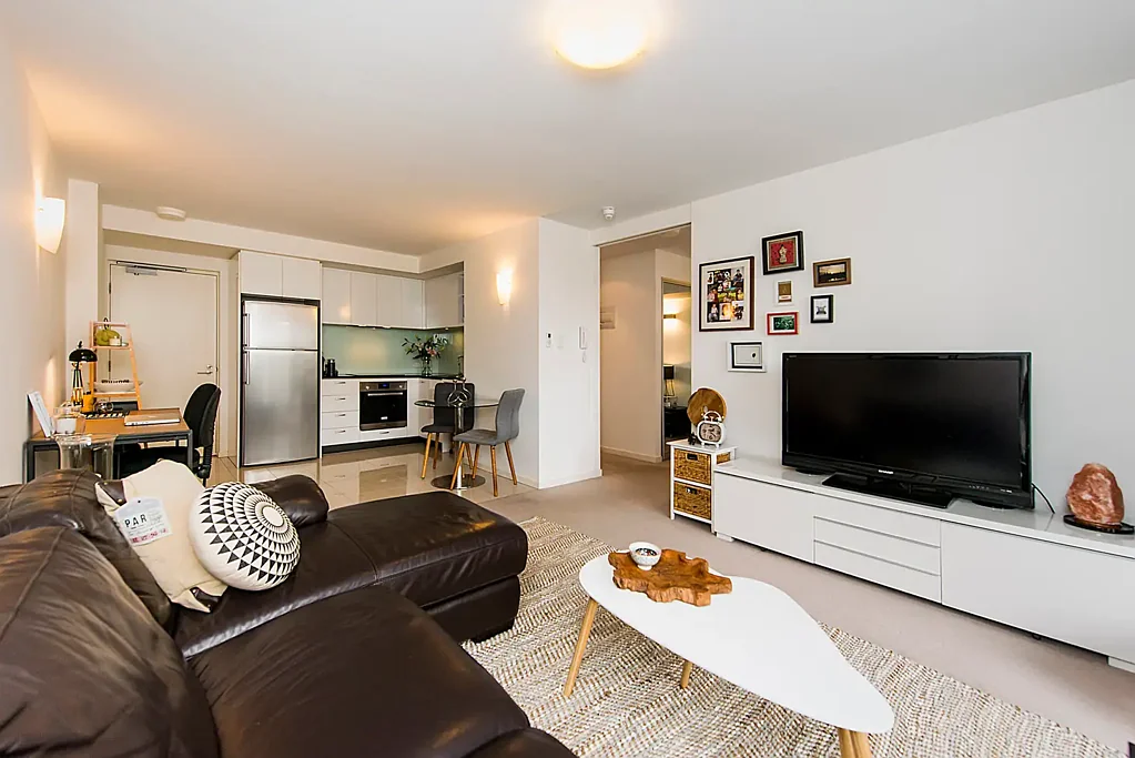 Stylish Fully Furnished 1-Bedroom Apartment in Prime City Location