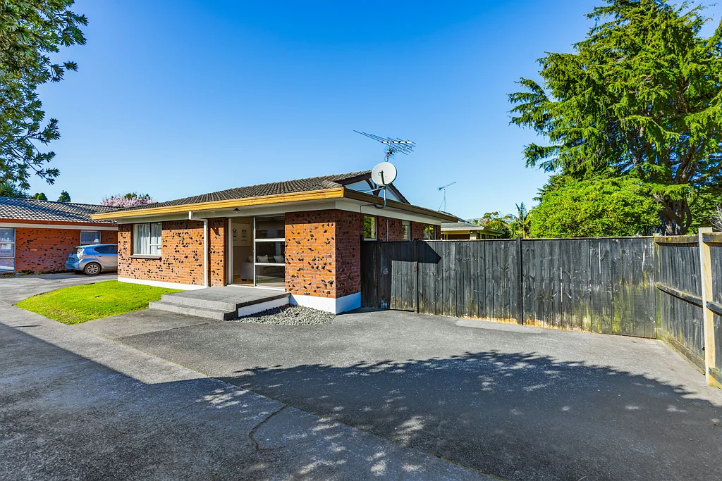 1/22 Beaumaris Way, Conifer Grove, Papakura, Auckland