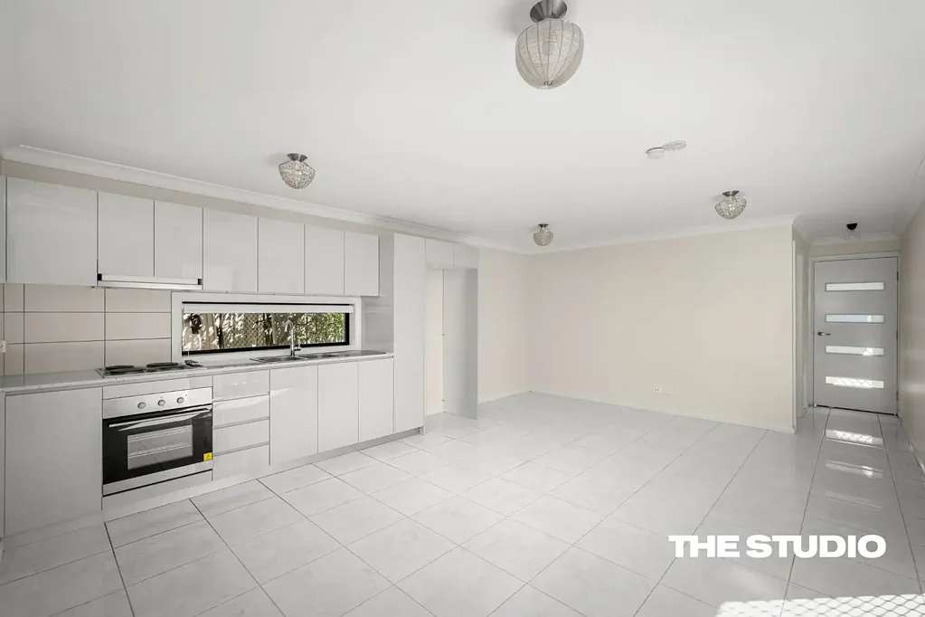 DEPOSIT TAKEN - Stylish & Private 2-Bedroom Granny Flat – Prime Location!