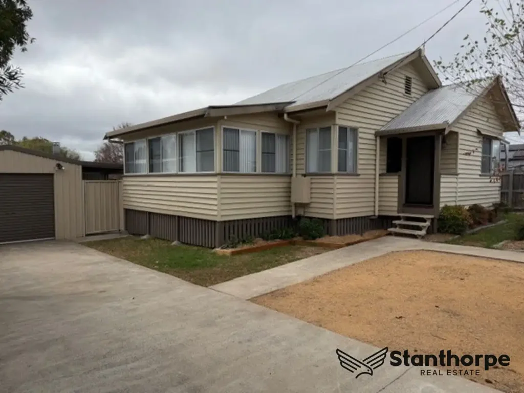 Stanthorpe 3房  STANTHORPE - STUNNING GABLED QUEENSLANDER 3 BED 2 BATH NEW KITCHEN