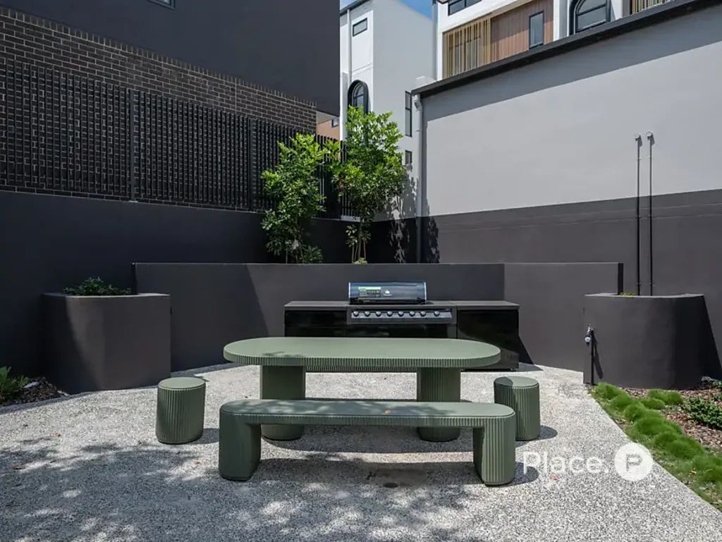 Indooroopilly 4침실 Elegant Multi-Level Living In A Riverside Retreat
