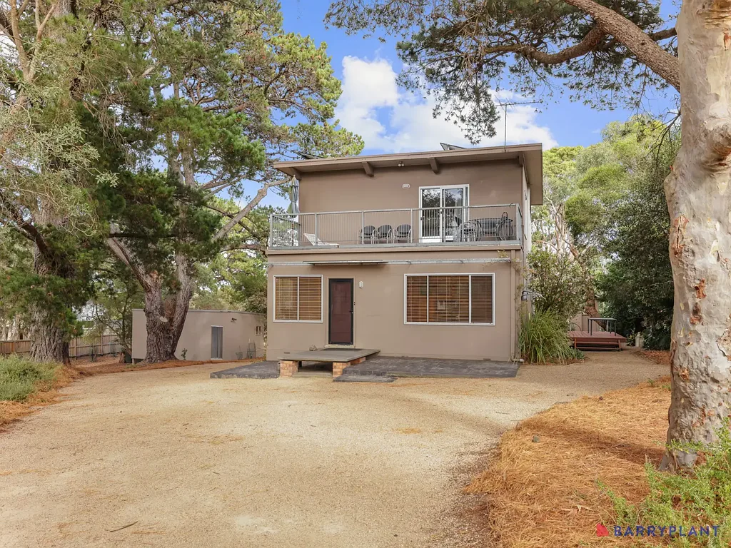 16-18 Red Rocks Road, Cowes, VIC 3922