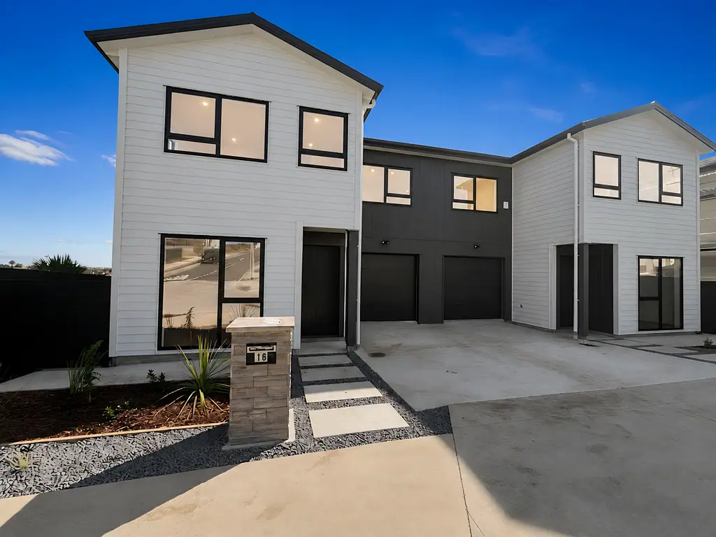 Beachlands 5Zimmer Elevated Coastal Living with Panoramic Views
