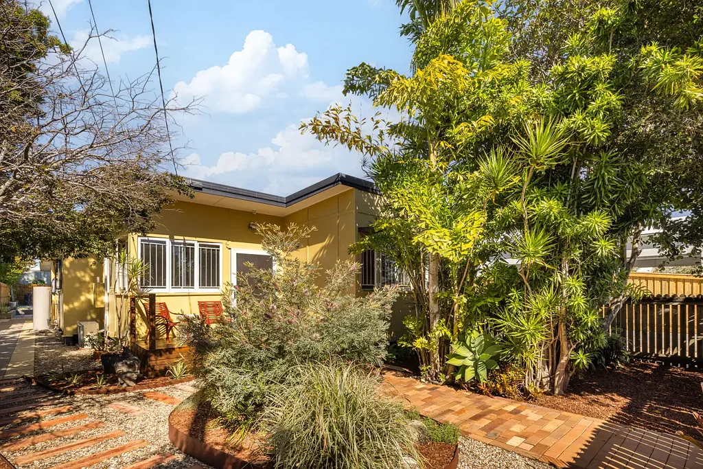 8 Twenty First Avenue, Brighton, QLD 4017