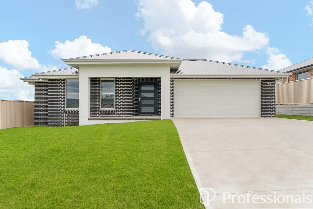 25 Gregory Street, Kelso, NSW 2795