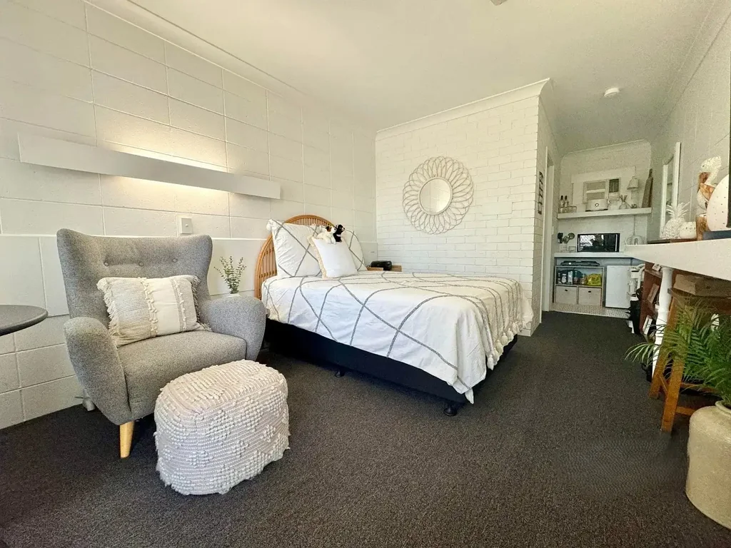 Beach Side Studio Apartment !!