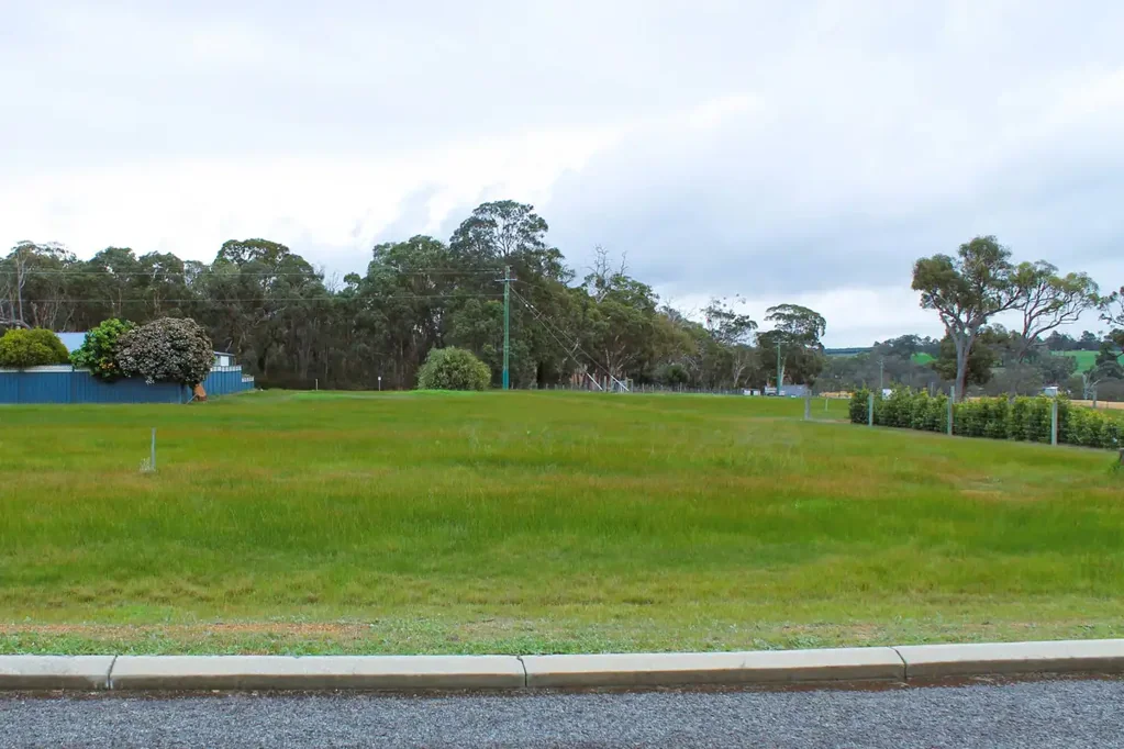 17 Boronia View, Frankland River, WA 6396