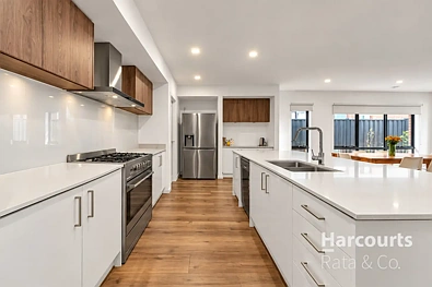 Kusina - 12 Haystack Drive, Wollert, VIC 3750