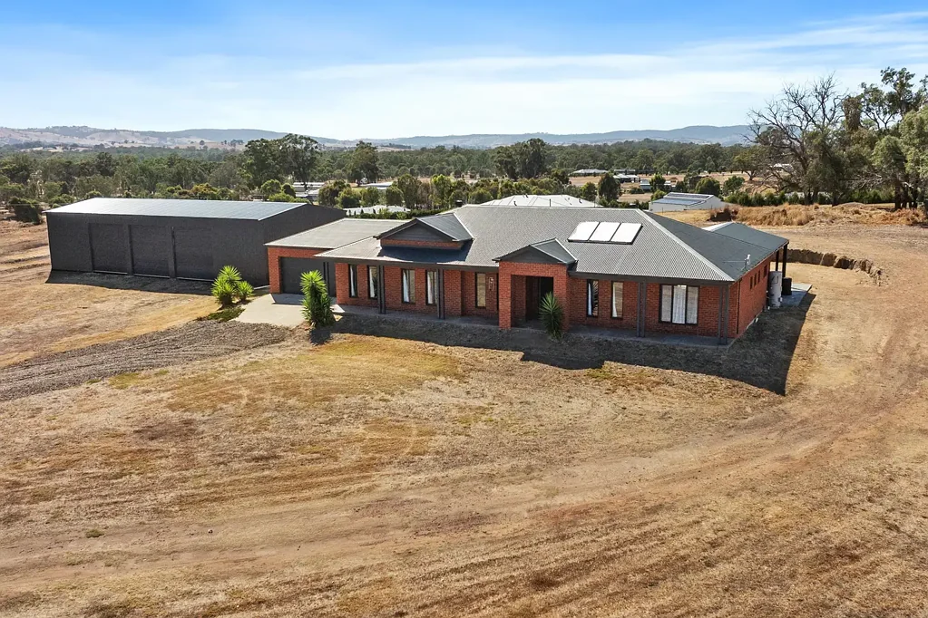 9 Red Box Court, Seymour, VIC 3660