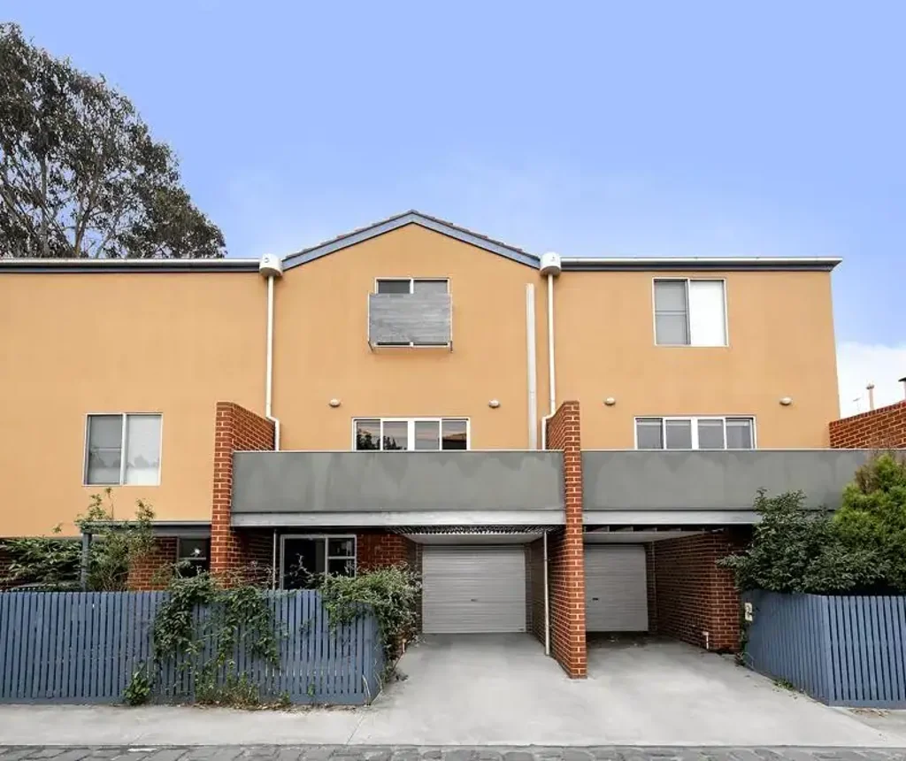 TERRIFIC TOWNHOUSE