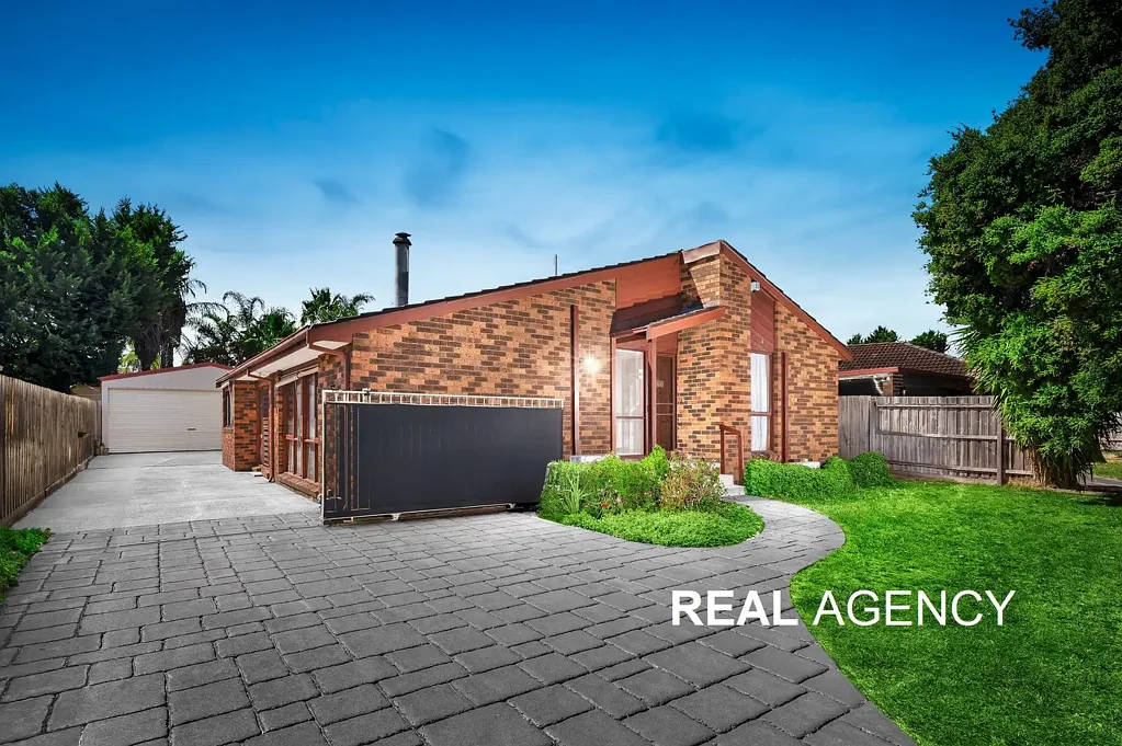 205 Dandelion Drive, Rowville, VIC 3178