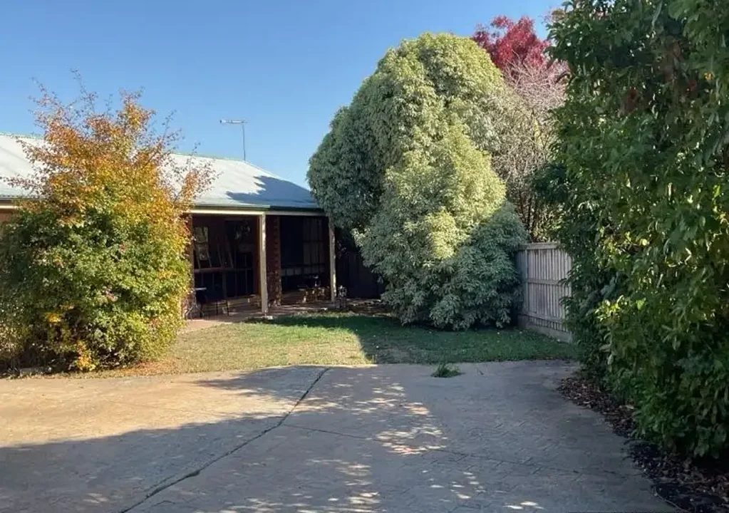 Peaceful Perfectly Positioned Two Bedroom Unit