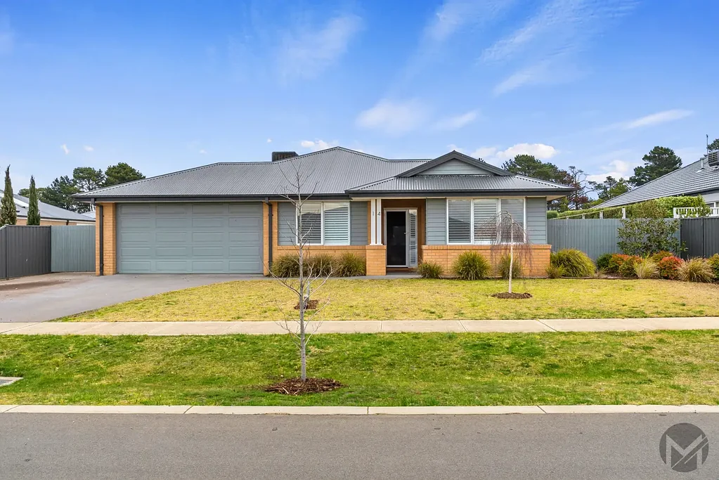 14 Maple Drive, Romsey, VIC 3434