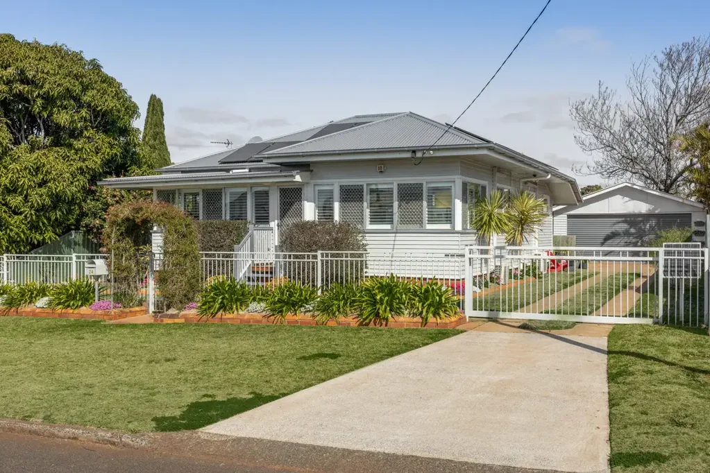 2A Lendrum Street, Newtown, QLD 4350