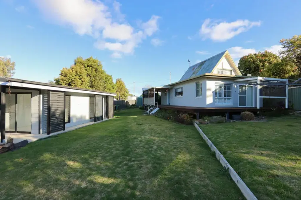NANA GLEN COTTAGE