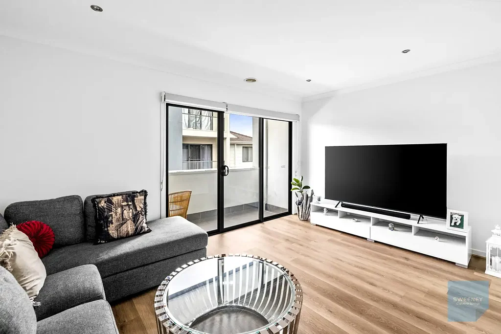 Caroline Springs 3 Bedroom Impressive Low-Maintenance Living in a Prime Location