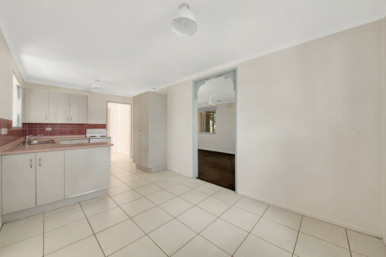 23 SATINAY ST, NEW AUCKLAND QLD 4680, 0 chambres, 0 salles de bain, House