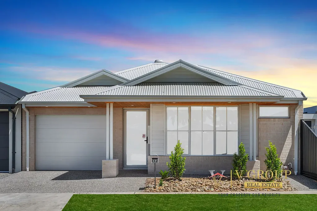 17 Burrawang Loop, Mickleham, VIC 3064