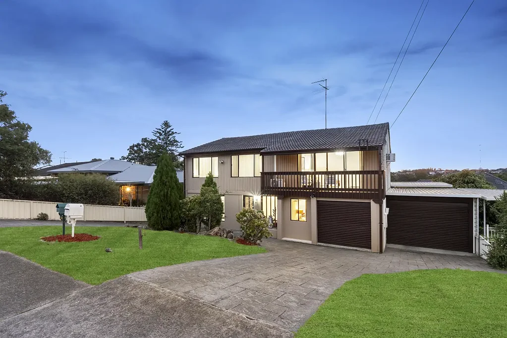 Baulkham Hills 8Zimmer 53 & 53a Merindah Road, Baulkham Hills | Multi-generational living with passive Income in the heart of Crestwood is an opportunity not to be missed