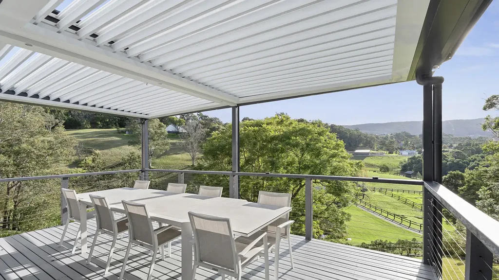 Kurrajong 5 Slaapkamer Timeless Country Charm, Dual Living & Stunning Valley Views