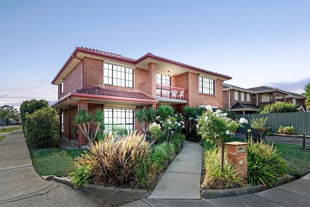Avondale Heights 5chambre Own A Delicious Slice Of Tyrone