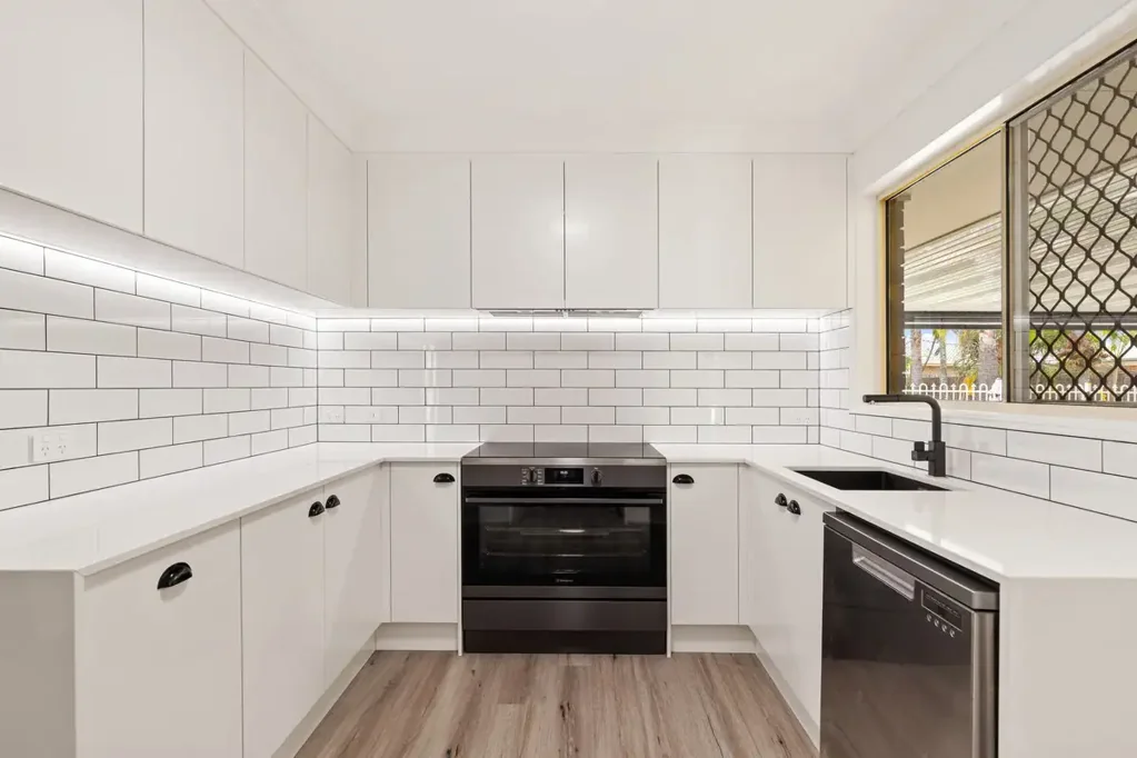 Tanah Merah 3ห้องนอน Entertainers Delight - Beautifully Renovated Abode - In-Ground Pool - 6m x 3.6m Shed