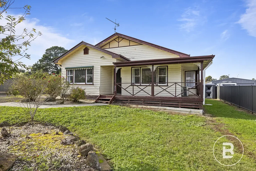 Smythesdale 2Zimmer IDEAL FAMILY HOME IN CENTRAL SMYTHESDALE, OPTIONS GALORE HERE.
