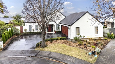 Rangiora 4 Bedroom Exceptional Family Home with Sun, Style & Space