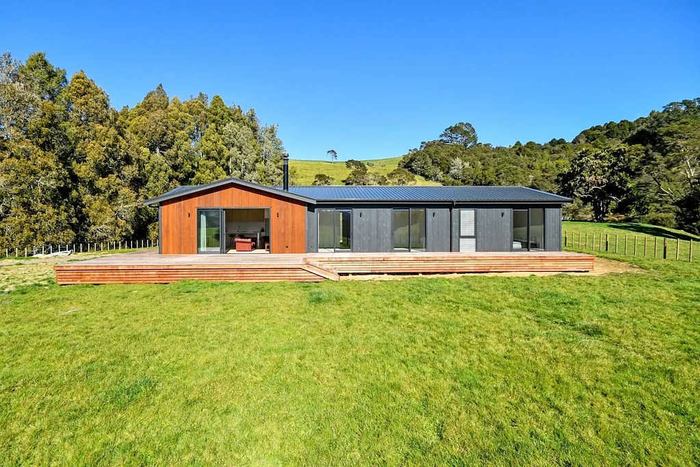 Hunua 4房 NEW HOME. RICH HISTORY. 83 ACRES