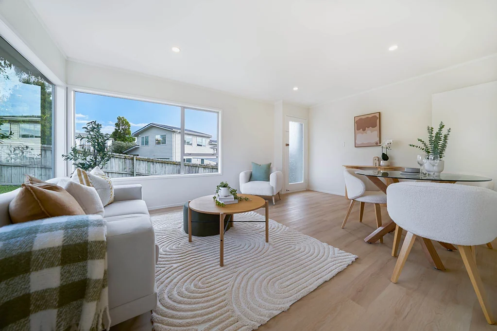 Totara Vale 2ਬੈੱਡਰੂਮ Urgent Sale...Present any Offers!