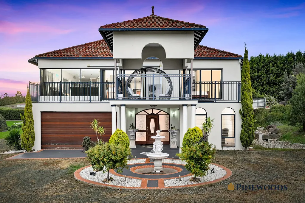 Wallan 6房  Architectural Masterpiece in the Heart of Hidden Valley!