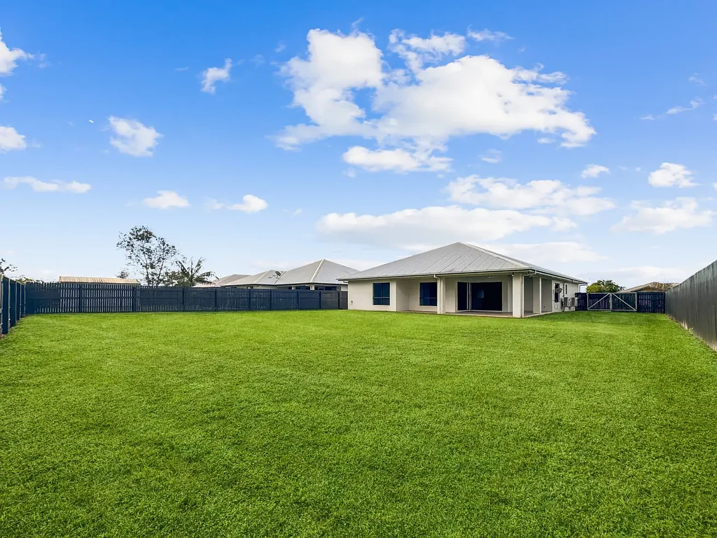 16 Bookara Gum Crescent, Mount Low, QLD 4818