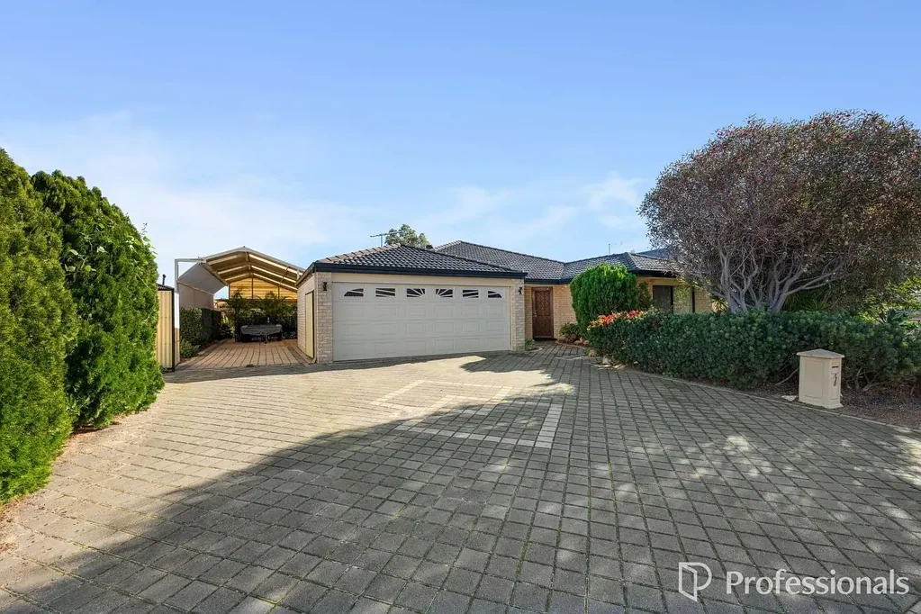 Wattle Grove 4部屋 UNDER OFFER