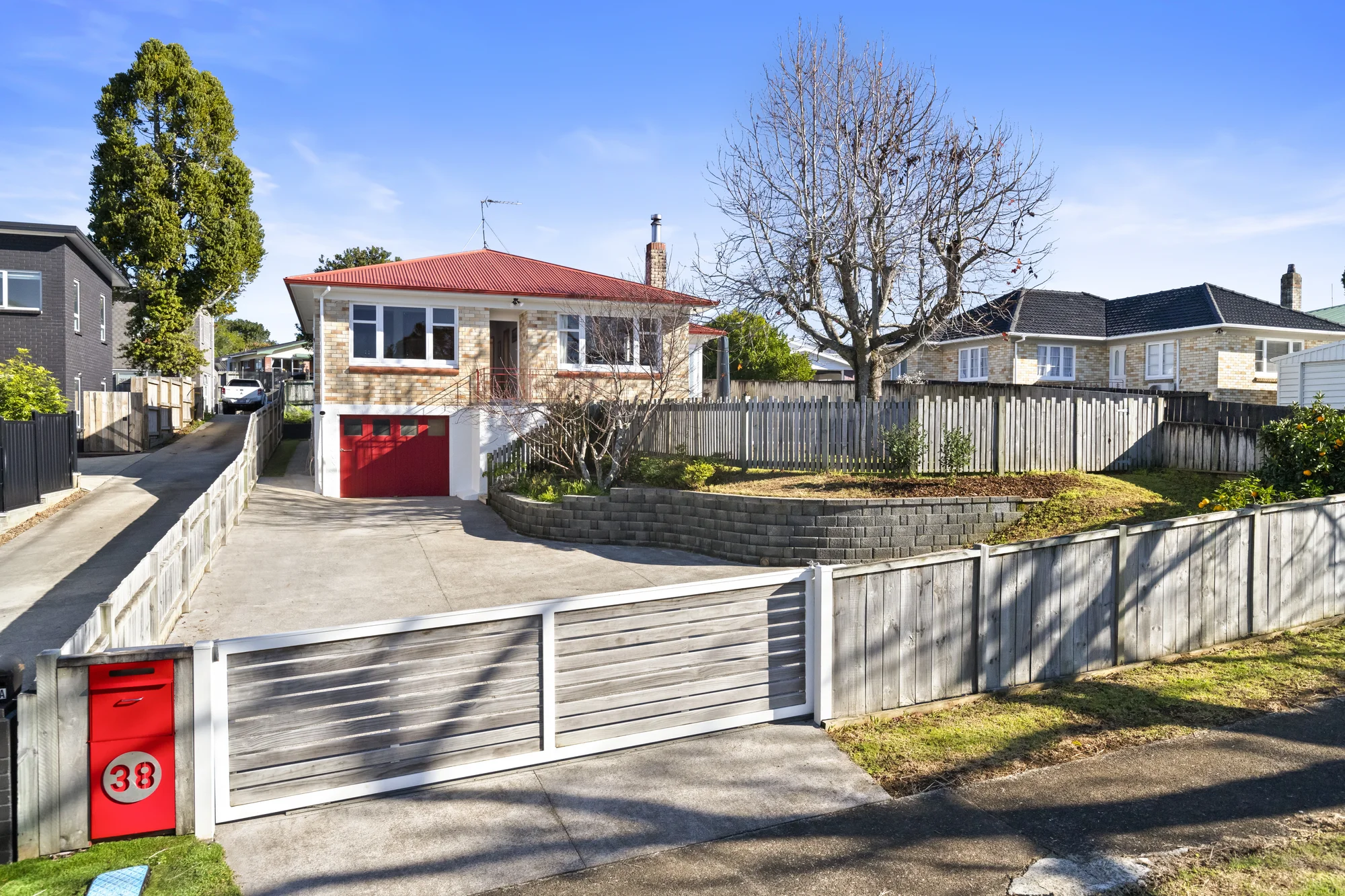 Pukekohe 2침실 Immediate action required