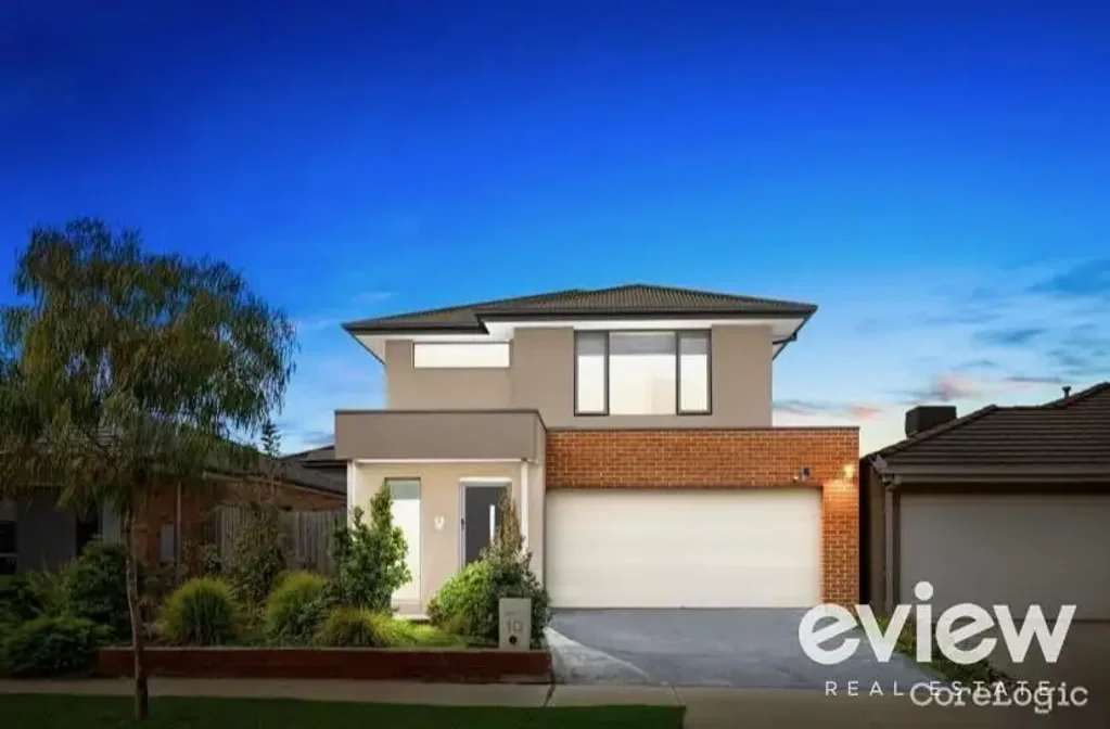 FOUR BEDROOM HOME IN THE RIVERWALK ESTATE