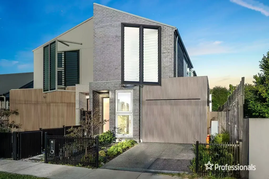 2B Malcolm Street, Mckinnon, VIC 3204