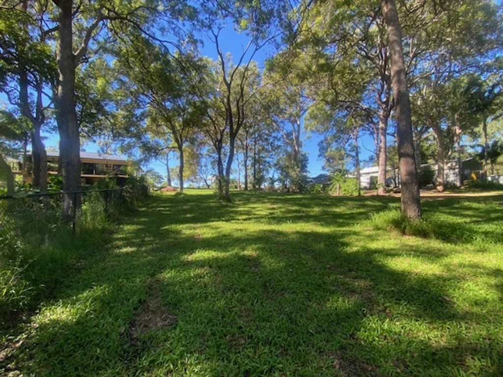 Macleay Island Large Block