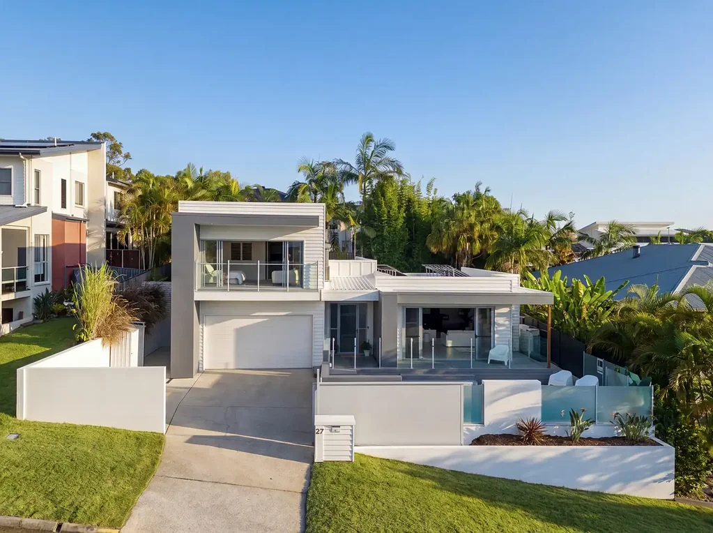 Reedy Creek 4房  Large Elevated Modern Home with Stunning Cityscape Views | The Oberservatory Estate