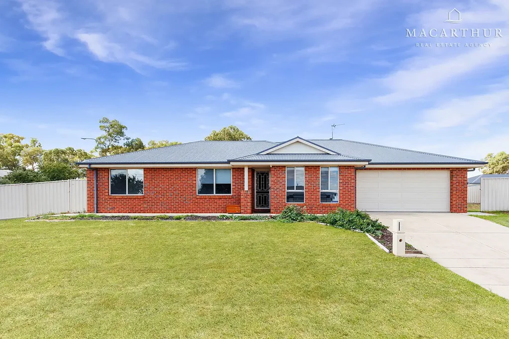 5 Barmedman Avenue, Gobbagombalin, NSW 2650