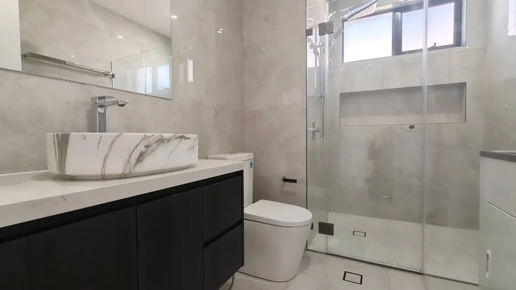 Modern Comfort & Convenience – Stylish 2 Bedroom Granny Flat in The Gables