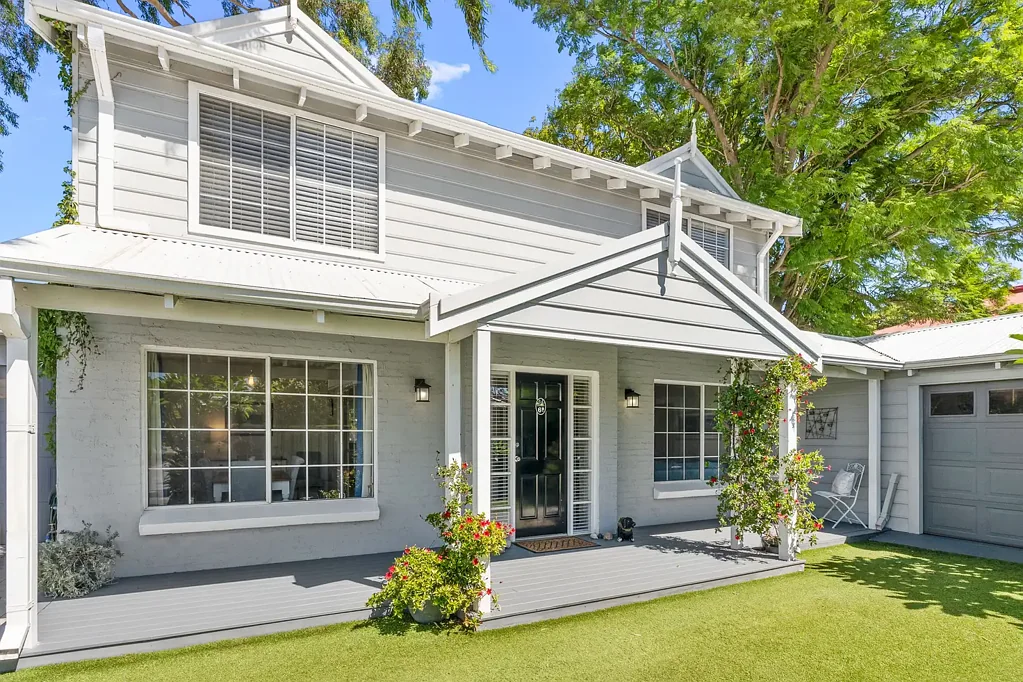 Ardross 4બેડરૂમ HAMPTONS-INSPIRED!