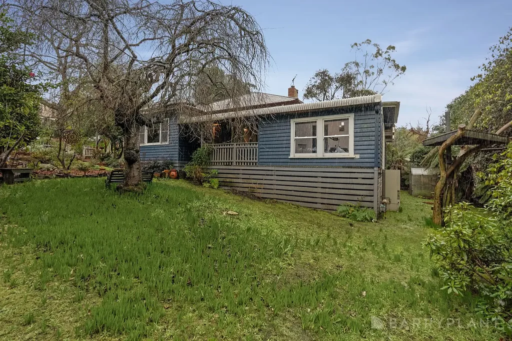 Cockatoo 4 Bedroom Storybook Charm with a Country Heart