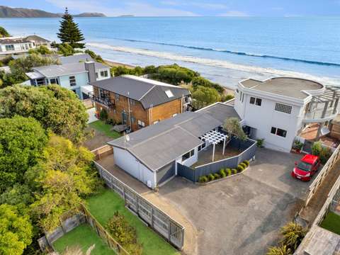 Raumati South 2Moenga Charming Coastal Retreat