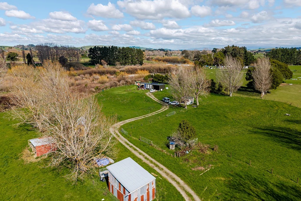 Pahiatua Lifestyle farmlet minutes from Pahiatua.