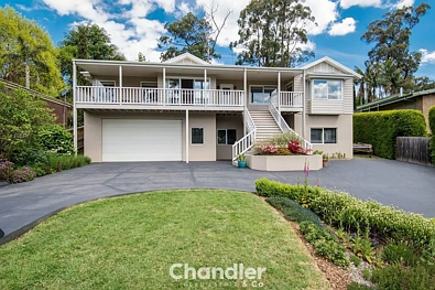 238 EMERALD-MONBULK RD, MONBULK VIC 3793, 4 침실, 2 욕실, House