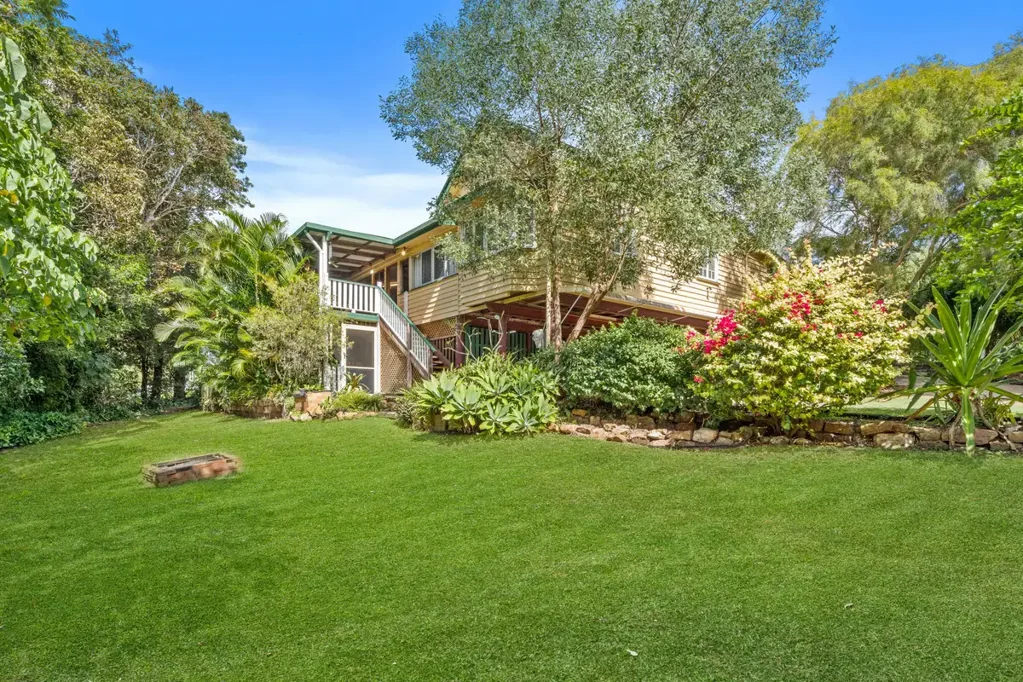 Craignish 3Phòng ngủ CHARMING QUEENSLANDER ON A PRIVATE, TRANQUIL  1/2 ACRE BLOCK