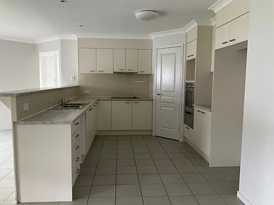 地址保密, Upper Kedron, QLD 4055, 4房, 2浴, House