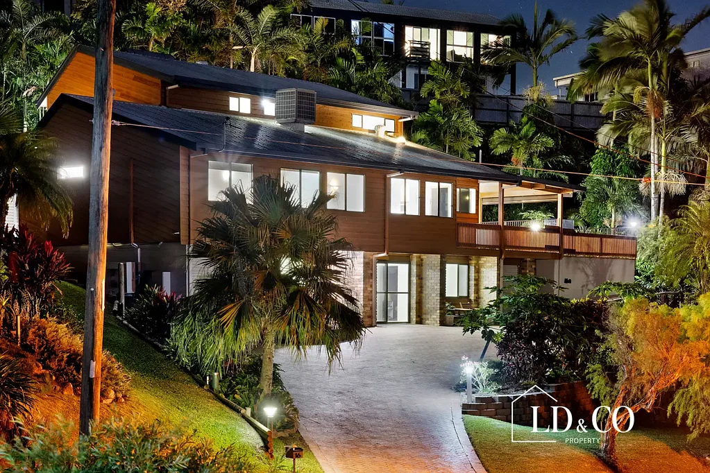 North Mackay 4 Bedroom Elevated and Expansive Multi-Level Home Capturing Sensational Views