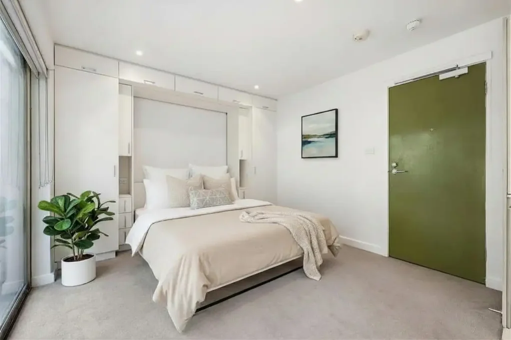 Well-Appointed Living in the Heart of St Kilda